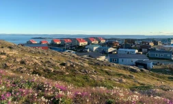 La ville d'Iqaluit, capitale du territoire du Nunavut, le 28 juillet 2022 au Canada