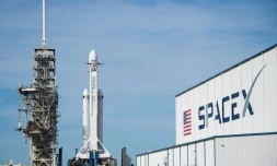 La "Falcon Heavy" sur son pas de tir à Cap Canaveral en Floride 5 février 2018