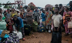 Des familles qui ont fui les combats dans l'est de la République du Congo arrivent au camp de Rugombo, au Burundi, le 17 février 2025