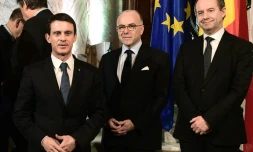 Le Premier ministre Manuel Valls, le ministre de l'Intérieur Bernard Cazeneuve et le ministre de la Justice Jean-Jacques Urvoas, lors du mini-sommet sur le terrorisme le 1er février 2016 à Bruxelles
