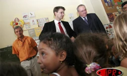 Jeudi 23 février 2006

Deuxième journée de visite à La Réunion pour François Baroin, ministre de l'outremer