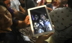 Photo des jeunes footballeurs retrouvés par les sauveteurs dans la grotte de Tham Luang en Thaïlande, le 2 juillet 2018
