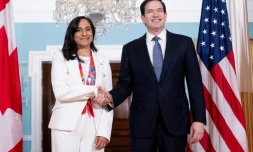 Le secrétaire d'Etat américain Marco Rubio (droite) et la ministre canadienne des Affaires étrangÚres Anita Anand, à Washington, le 21 août 2025