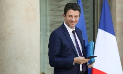 Le porte-parole du gouvernement, Benjamin Griveaux, quitte l'Elysée après un conseil des ministres, le 7 novembre 2017