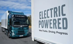 Des camions électriques du constructeur Volvo, le 4 mai 2023 dans la ville suédoise de Hällered ( est de Göteborg) 