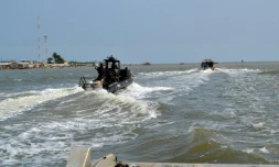 Un navire de l'armée camerounaise, transportant "des dizaines" de militaires de la Brigade d'intervention rapide (BIR) a chaviré dimanche dans les eaux territoriales camerounaises, a appris l'AFP de source sécuritaire