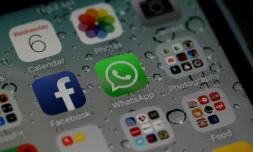 Quatre Français sur cinq utilisent chaque mois au moins un réseau social, Facebook, YouTube et Twitter arrivant en tête des audiences, selon le bilan annuel présenté jeudi par Médiamétrie.