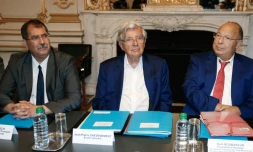 (De G à D), Anouar Kbibech président du Conseil français du culte musulman, l'ancien ministre Jean-Pierre ChevÚnement et le recteur de la Mosquée de Paris, Dalil Boubaker à Paris le 29 août 2016