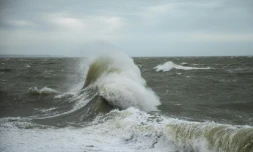 Météo-France a annoncé placer la Manche en vigilance rouge vent dans la nuit de jeudi à vendredi en raison du passage de la tempête Goretti