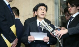 Nobuhisa Sagawa fait une déclaration à la presse après avoir démissionné, le 9 mars 2018 à Tokyo