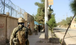 Des soldats afghans lors de combats avec des talibans en octobre 2016à Kunduz