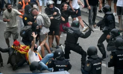 Heurts entre manifestants et policiers, le 14 octobre 2019 devant l'aéroport El Prat de Barcelone