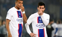 Les stars du PSG Kylian Mbappé et Lionel Messi lors du match à Strasbourg, le 27 mai 2023