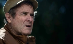 Le chanteur sud-africain Johnny Clegg répond aux questions de l'AFP le 22 juin 2017 à Johannesburg 