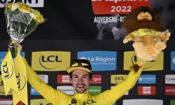 La joie du Slovène Primoz Roglic, nouveau leader du Critérium du Dauphiné, après avoir terminé 2e de la 7e et avant-dernière étape, disputée entre Saint-Chaffrey et Vaujany, le 11 juin 2022