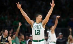 NBA: Boston éjecte le champion Milwaukee, Dallas réduit Phoenix en cendres