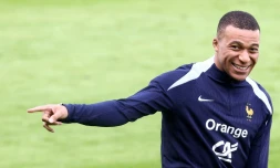 L'attaquant de l'équipe de France Kylian Mbappé à l'entraßnement, le 13 juin 2024 à Paderborn (Allemagne)