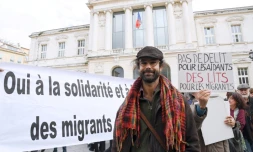 L'agriculteur Cédric Herrou devant le palais de justice de Nice, le 4 janvier 2017