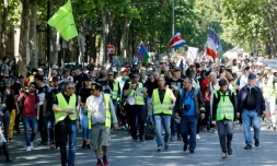 Des "gilets jaunes" manifestent à paris, le 1er juin 2019 à Paris