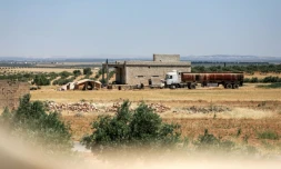 Le village de Hmeirah où a été menée l'opération des forces américaines pour capturer un chef du groupe jihadiste Etat islamique (EI), le 16 juin 2022 en Syrie
