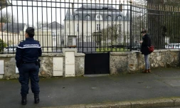 Un gendarme devant la maison de retraite d'Annet-sur-Marne, le 24 janvier 2016