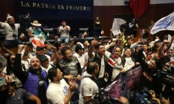 Des manifestants opposés à un projet de réforme de la justice envahissent le Sénat mexicain, le 10 septembre 2024