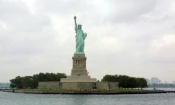 Clinton, Sanders et Trump, tous trois fiers de se dire ne-yorkais, affirment leur amour pour cette ville avant les Primaires de mardi, une étape clé dans la course à l'investiture