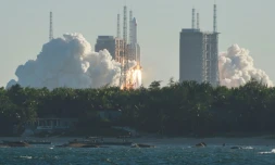 Une fusée Longue-Marche 5B décolle du site de lancement de Wenchang sur l'île de Hainan, dans le sud de la Chine, le 5 mai 2020