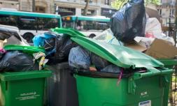 Les poubelles débordent à Paris, le 9 juin 2016