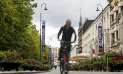 Un cycliste dans les rues d'Oslo, le 14 septembre 2018