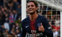 Le milieu de terrain du Paris SG Adrien Rabiotbuteur lors de la réception d'Amiens le 20 octobre 2018