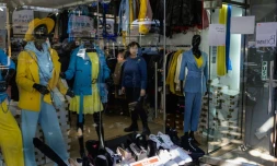 Un magasin aux couleurs de l'Ukraine, le 11 mars 2022 dans le quartier de "Little Odessa" Ă Brighton Beach, au sud de Brooklyn