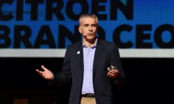 Le directeur général de Citroën, Vincent Cobée, lors de la présentation de la nouvelle voiture électrique sans permis "Ami", le 27 février 2020 au quartier de La Défense, prÚs de Paris