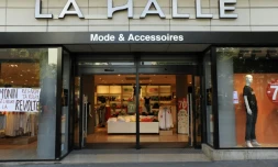 En avril 2015, le distributeur avait annoncé un plan social portant sur 1.600 postes. L'enseigne la plus touchée était La Halle