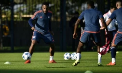 Alexandre Lacazette et les Lyonnais préparent le match contre Valence en Ligue des champions à Tola Vologe, le 28 septembre 2015