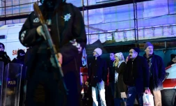 Un policier turc à proximité de la discothèque frappée par un attentat, le 1er janvier 2017 à Istanbul