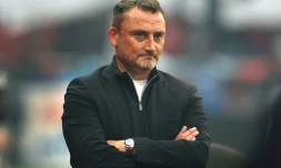 Franck Haise, alors entraĂźneur de Lens, le 12 mai 2024 lors d'un match Ă Rennes
