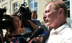 Le président de la FDSEA de Mayenne Philippe Jehan devant les journalistes à Mayenne, le 30 août 2016