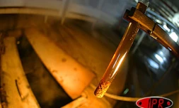 Mardi 15 juillet 2003, usine de Bois Rouge - Contrôle en éprouvette du degré de cristallisation du sucre