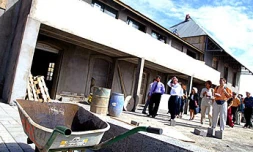 Mardi 6 juillet 2004 - 

Les travaux d'aménagement des &quot;Trois brasseurs&quot; seront bientôt terminés