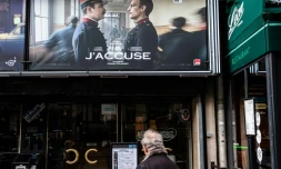 Un poster du film "J'accuse" de Roman Polanski. Photo prise le 13 novembre 2019