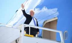 Le président américain Donald Trump quitte le Canada pour Singapour, le 9 juin 2018 