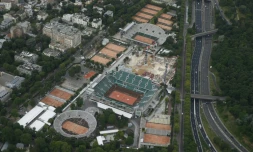 Vue aérienne du stade Roland-Garros, le 14 juillet 2016 à Paris