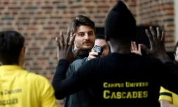 Des élèves s'entraînent au centre de formation "Campus Univers Cascade" au Cateau-Cambrésis (Nord), le 3 mars 2021
