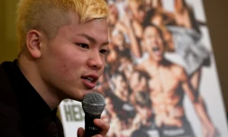 Le kickboxeur japonais Tenshin Nasukawa en conférence de presse, le 29 décembre 2018 à Tokyo