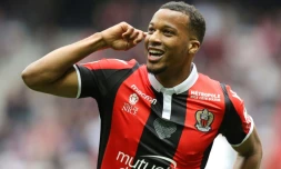 L'attaquant de Nice Alassane Pléa vient de marquer contre Rennes en Ligue 1, le 8 avril 2018 à Nice