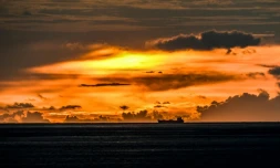 Une collision entre un tanker transportant 38.000 tonnes d'hydrocarbures et un cargo de 220 m de long s'est produite vers 03H00 dans le détroit du Pas-de-Calais