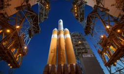 Photo publiée par la NASA de la fusée Delta IV Heavy avec à son bord la sonde Parker Solar Probe, sur le centre de lancement spatial de Cap Canaveral, le 11 août 2018