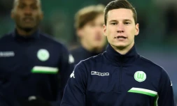 Le milieu de terrain offensif de Wolfsburg Julian Draxler, lors d'un entraînement, le 8 mars 2016 à Wolfsburg