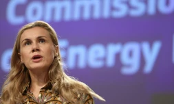 la commissaire à l'Energie Kadri Simson lors d'une conférence de presse à Bruxelles le 13 octobre 2021 